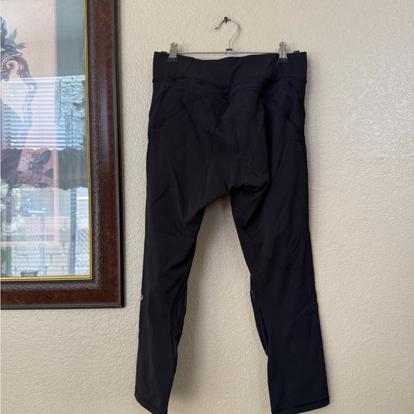 Lululemon Never Still Crop Mesh Legging Size 8 - Picture 4 of 5